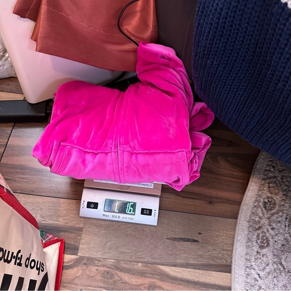 Victoria Secret Womens Full Zip Vibrant Pink Velour Hoodie XL Crop Short - Picture 10 of 10